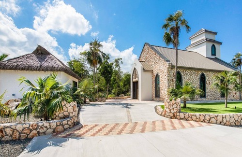 North Side House | Chapel Cottage, where nature and comfort blend seamlessly.