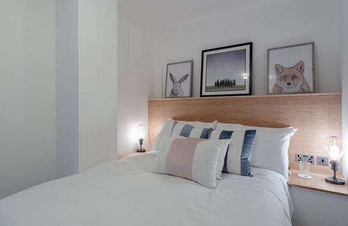 Angel Apartment | Chapel Loft - A Central London Haven