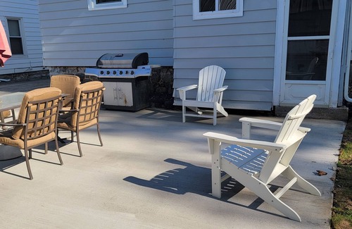 Seneca Falls House | Chapland House 4 Bdrm Getaway in FLX Wine Country