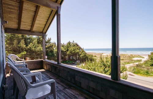 Cannon Beach House | Chapman Cove by AvantStay | Gorgeous Beach Bungalow w/Sauna