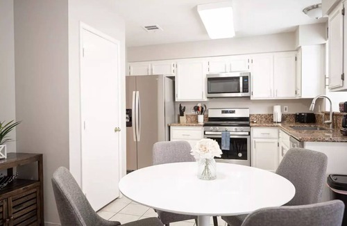 Highland Hills House | Chaps · 35% Off Fall Special -Splendid House W/Pool