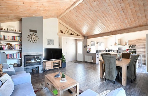 Saint-Clement-des-Baleines House | Charming Family Home Near Beach with Spacious Garden and Modern Amenities