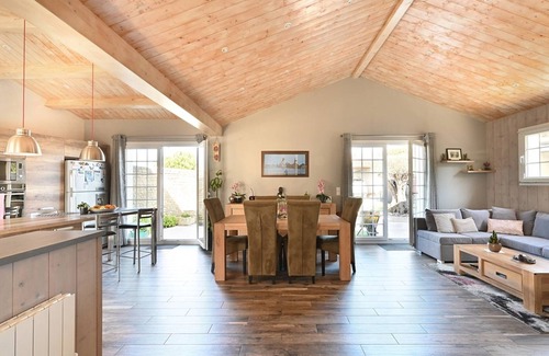 Saint-Clement-des-Baleines House | Charming Family Home Near Beach with Spacious Garden and Modern Amenities