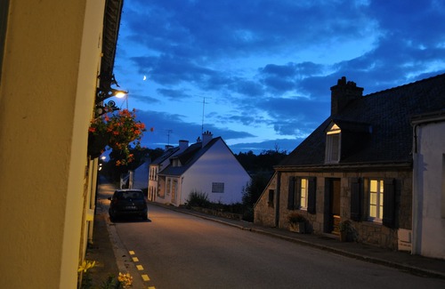 Guemene-sur-Scorff Cottage | Character cottage, beautifully renovated, private walled garden, sleeps 6