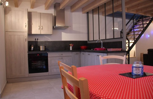 Le Vanneau-Irleau Cottage | Character cottage for 6 people on the edge of the water in the Marais Poitevin