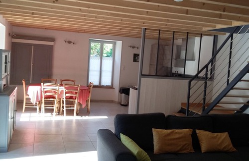 Le Vanneau-Irleau Cottage | Character cottage for 6 people on the edge of the water in the Marais Poitevin