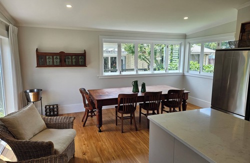 Frankton House | Character home in inner city, Awesome location near FMG Stadium and Seddon Park