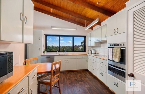 Kohimarama House | Character home with valley views
