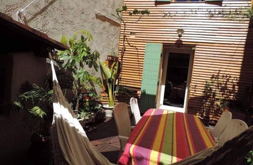 Pertuis House | Character house, intramural, close to amenities, festivals