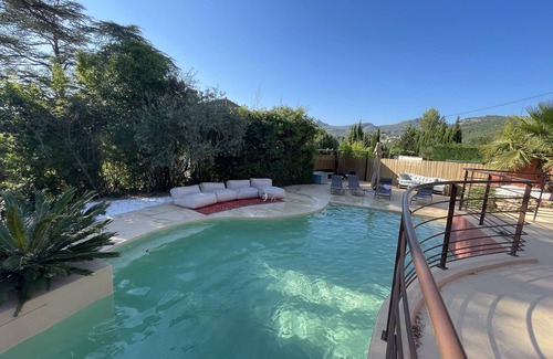 Les Camoins Villa | Character villa with large swimming pool at the foot of the Pagnol hills