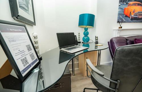Cheltenham Apartment | Characterful 2 Bed Apartment in Central Cheltenham