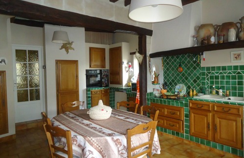Pernay House | Characterful country house in a village of 1200 inhabitants.