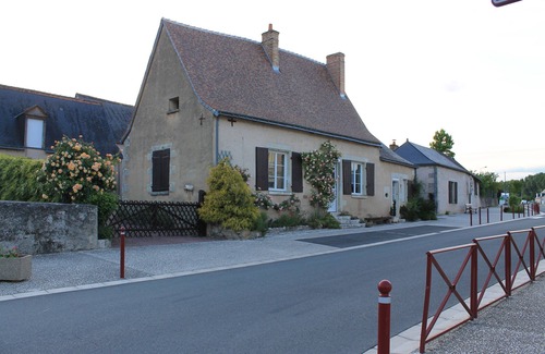 Pernay House | Characterful country house in a village of 1200 inhabitants.