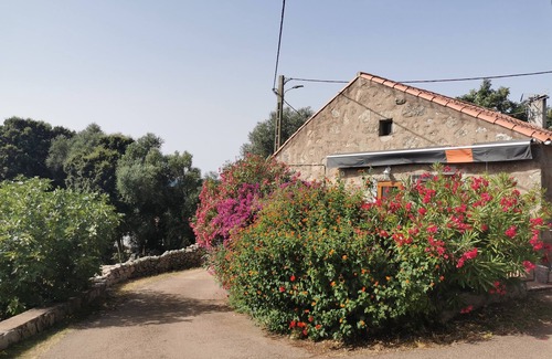 Sotta House | Characteristic stone house near Porto-Vecchio