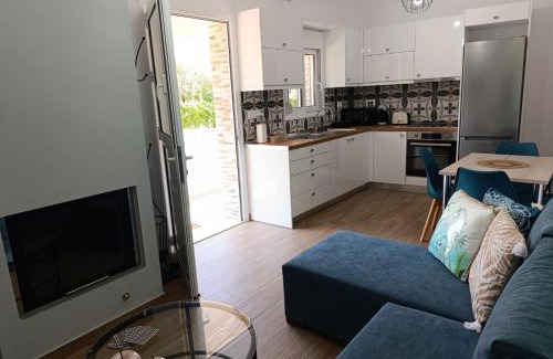 Archangelos House | Charavgi House
