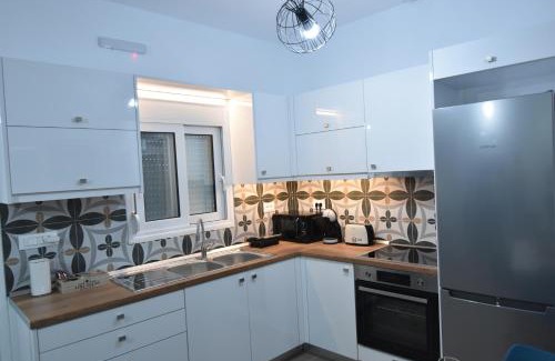Archangelos House | Charavgi House