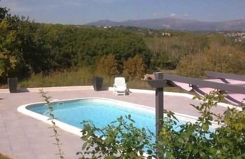 Plaine de la Brague Apartment | Charcoal Arts & Sens, studio quiet design, nature, sea, Marineland, casino .