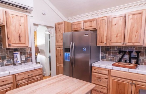 New Braunfels Villa | Chardonnay Villa at Zink Haus*1 Block from Comal River*Walk to Downtown NBTX