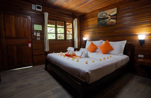 Satun Hotel | Chareena Beachside