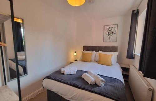 Cribbs Causeway House | Charfield House by Cliftonvalley Apartments