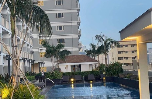 Pasay Condo | Charie Sky View at Coast Residences near PICC CCP WTC Star City MOA Naia Airport