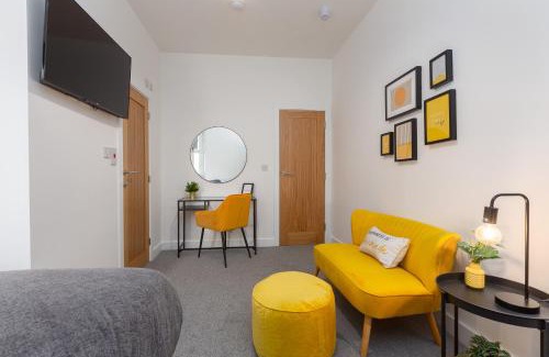 Blackpool Town Center Apartment | Charles Alexander Short Stay - Charnley House Apartments
