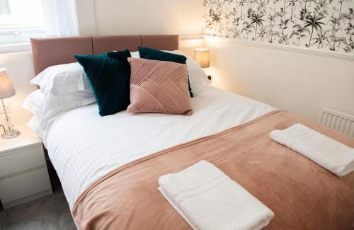 Thornton-Cleveleys Apartment | Charles Alexander Short Stay - Highcliffe Apartments