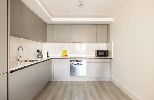 London Borough of Hounslow Apartment | Charles Hope Apartments Brentford