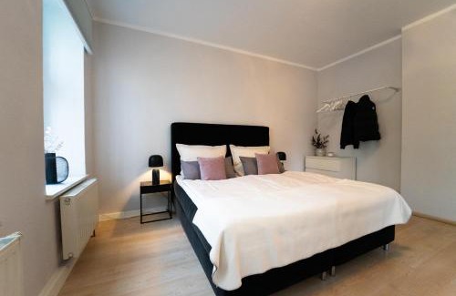 Gohlis-Mitte Apartment | Charles & Kätchen living Gohlis