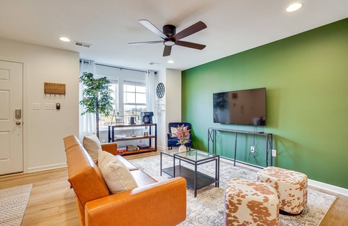 Charles Town House | Charles Town Townhome: 9 Mi to Harpers Ferry