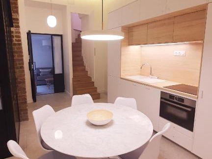 Arsenal Apartment | Charles V