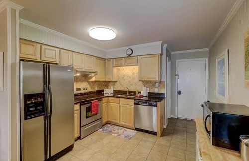 Isle of Palms Condo | Charleston Charm - Coastal Decor, Pool & Pier Access, Across from beach! - 309C Oceanside