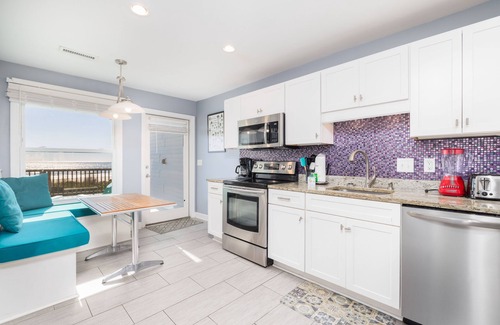 Folly Beach Apartment | Charleston Coast Vacations 'Couples' @ Cabana Blue