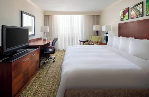 Charleston Hotel | Charleston Marriott Town Center