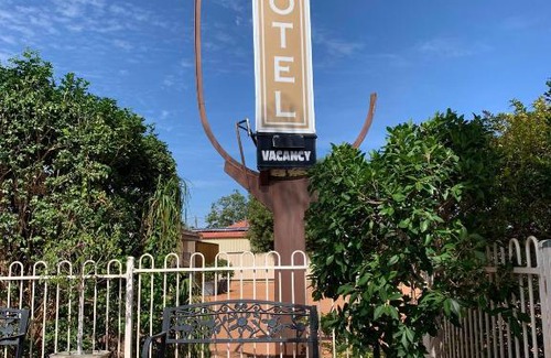 Charleville Hotel | Charleville Motel