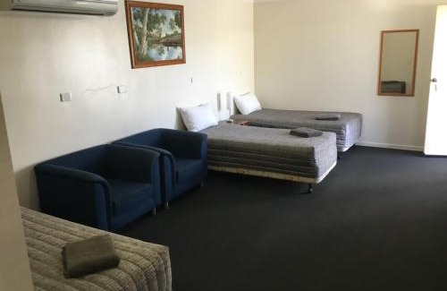 Charleville Hotel | Charleville Waltzing Matilda Motor Inn