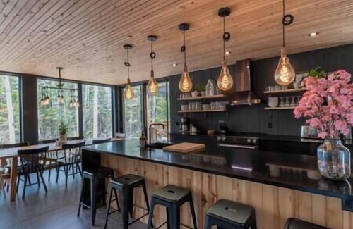 Saint Aime Des Lacs Ski Chalet | Charlevoix - Chalet La Cabane