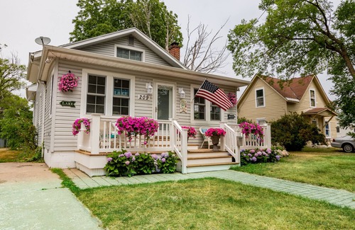 Charlevoix House | Charlevoix Family Home ~ In Town Home, Newly Renovated, Fire Pit, Hot Tub!