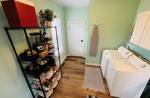 Charlevoix House | Charlevoix Harbor & Shopping 1 Block Away/4BR/Private Driveway/Boat Rental