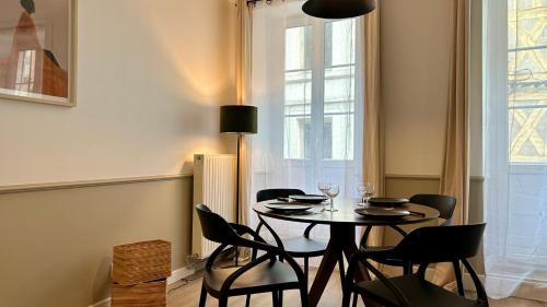 Nevers Apartment | Charlie Green