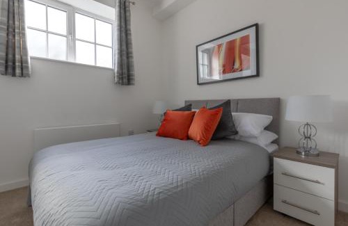 Rushmoor District Apartment | Charlie Mews