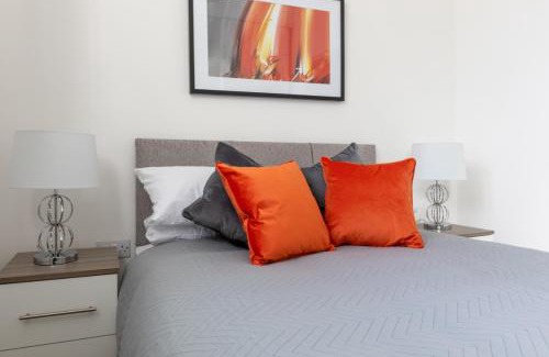Rushmoor District Apartment | Charlie Mews