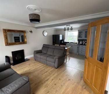Dungloe House | Charlie Óg's Bridge House