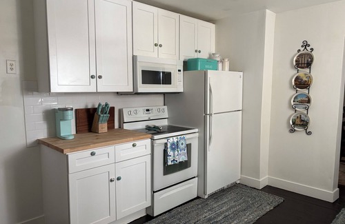 Hanna House | Charlie & Rosie’s Place
