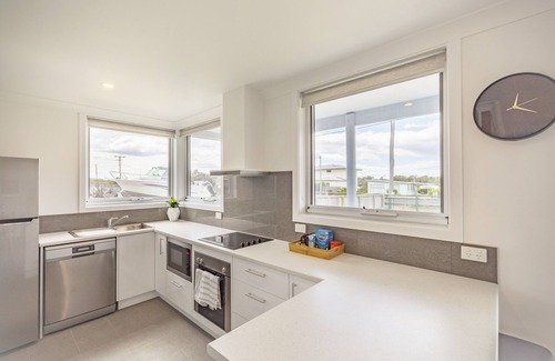 Beaumaris House | Charlie’s Beach House.