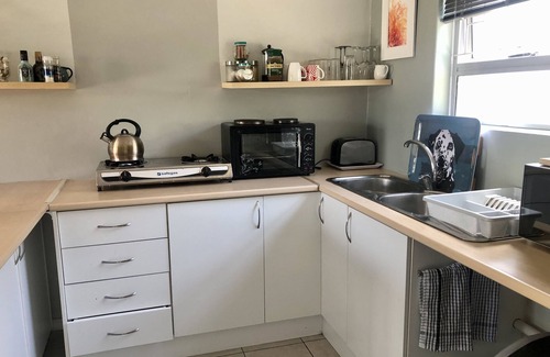 Parklands Cottage | Charlie's Place, Blouberg, Cape Town
