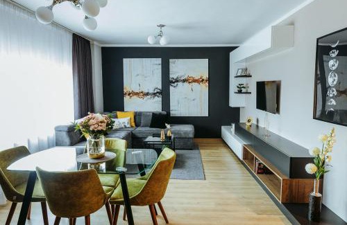 Oradea Apartment | Charlotte Apartment - 2Bedrooms w Parking near Nymphaea