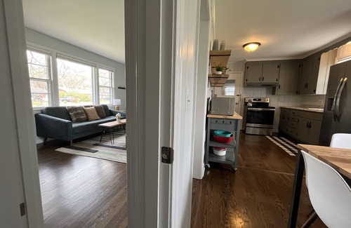 Charlotte Park House | Charlotte Park Cottage close to downtown