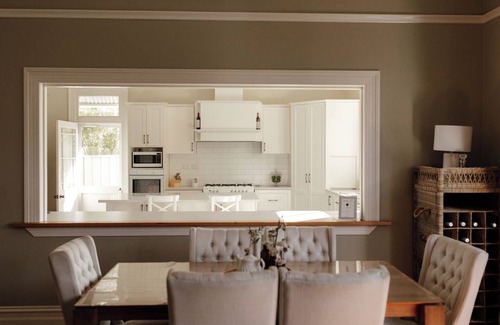 Echuca House | Charlotte's Cottage, Port of Echuca