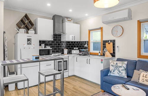 Ettalong Beach Cottage | Charlottes Cottage - Heart of Ettalong beach